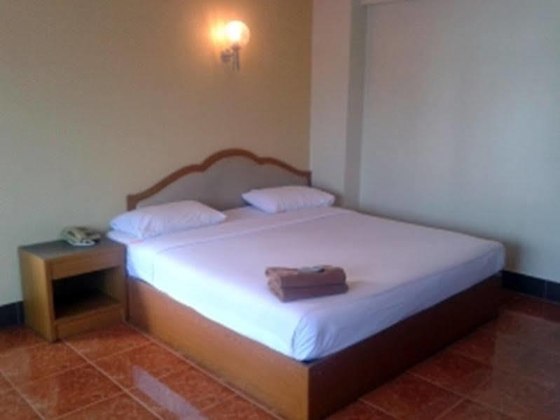 Cherry Hotel Pattaya Εξωτερικό φωτογραφία